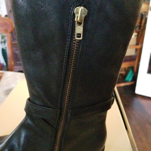 AUTHENTIC Coach boots, new without tags - Picture 7 of 12